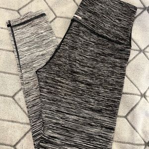 Aerie Chill Play Move Leggings - Size M